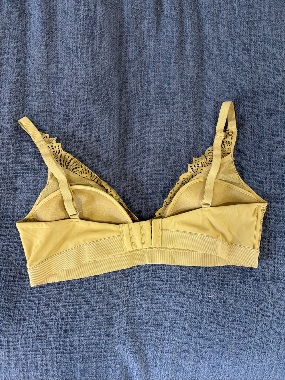 COS Triangle Bra - Picture 5 of 7
